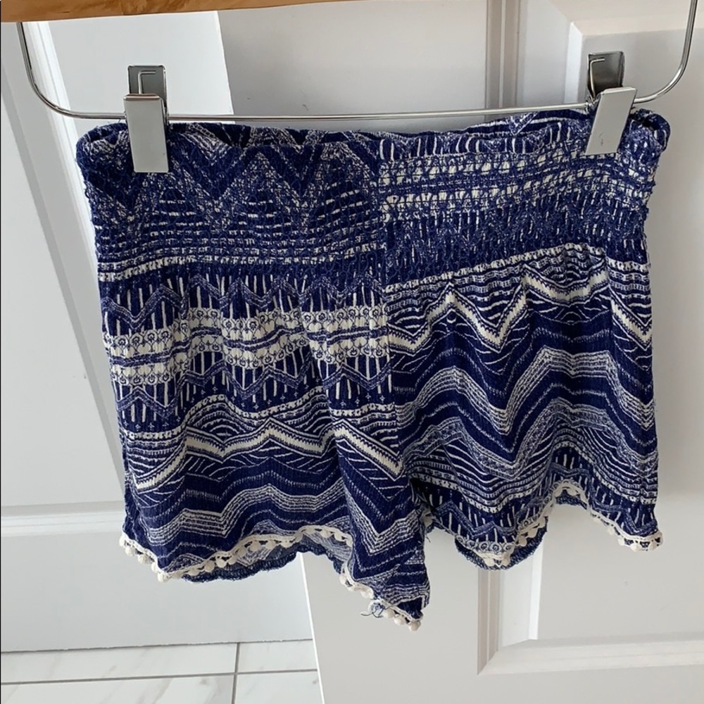pretty Girl’s soft flowy shorts